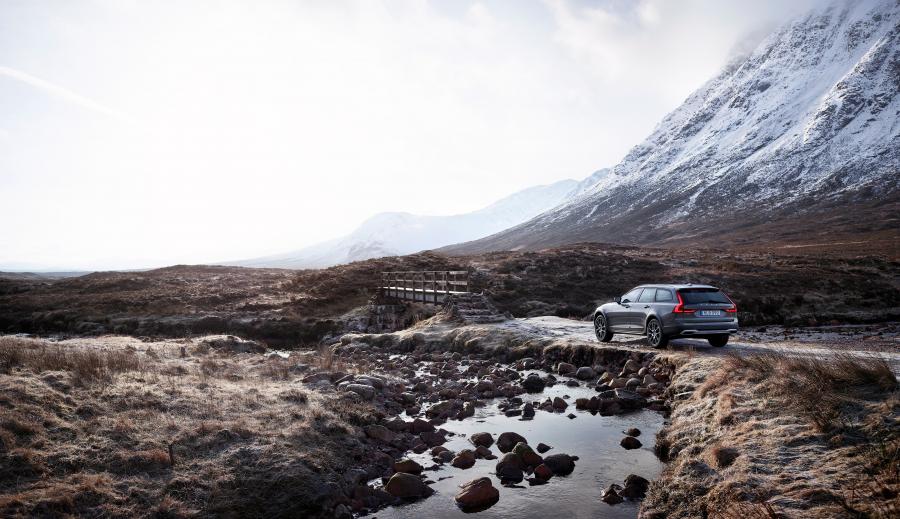  Volvo V90 T6 Cross Country 2016 года  (фото 9 из 104)